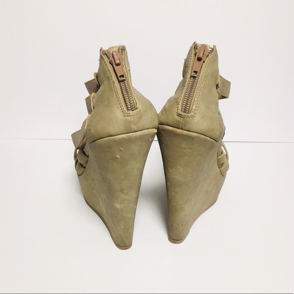 STEVE MADDEN SUMMER WEDGE - Picture 3 of 4